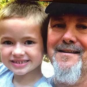 Meet your Posher, Dennis